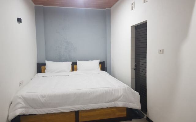 OYO 93709 Rose Inn 2