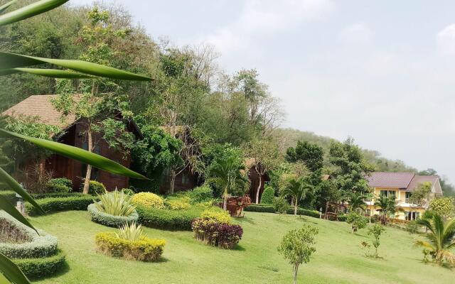 Mai Ngern Mai Thong Resort