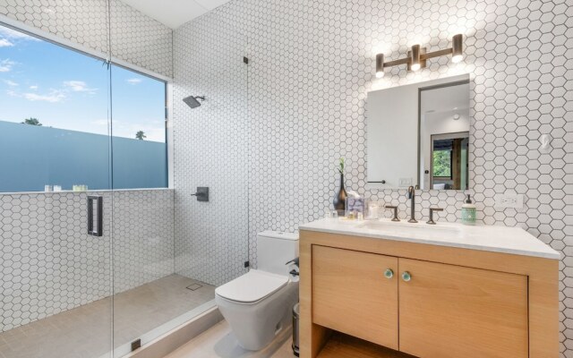 Beverly Glen Hillside Haven