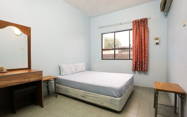 SPOT ON 89989 Wispering Hotel