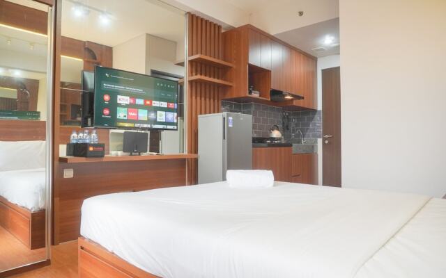 Relaxing And Homey Studio Transpark Cibubur Apartment