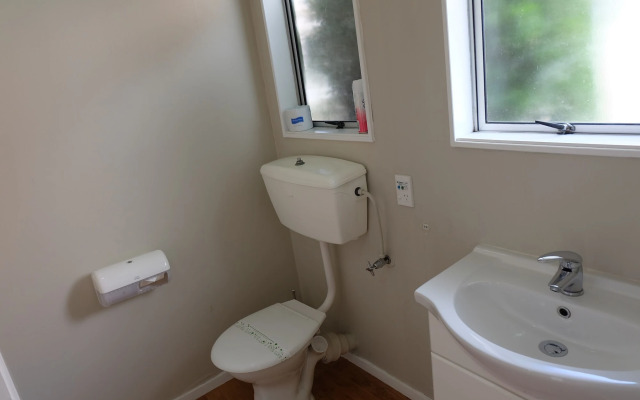 Castles Motel and Driftwood Motel