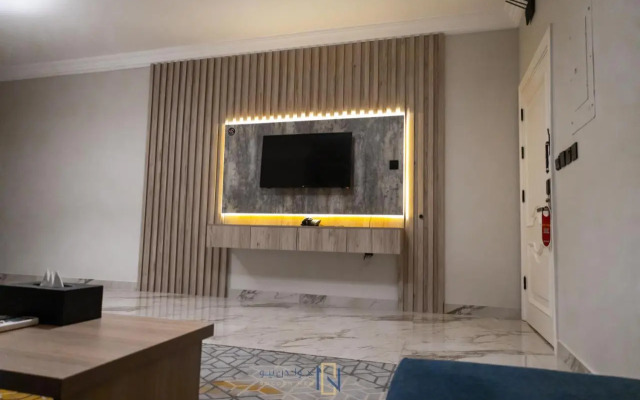 Golden New Palace Al Safa