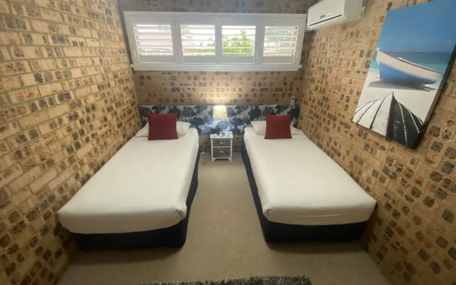 Avaleen Lodge Motor Inn
