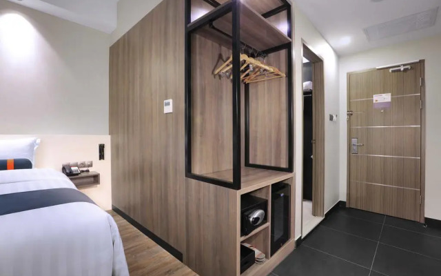 Harper Wahid hasyim Medan by ASTON