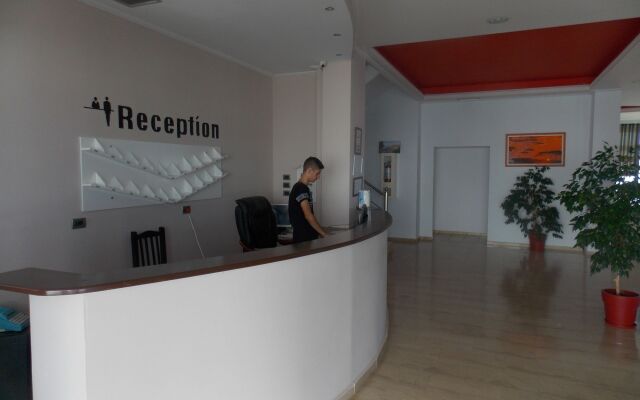 Hotel Joni Kompleks