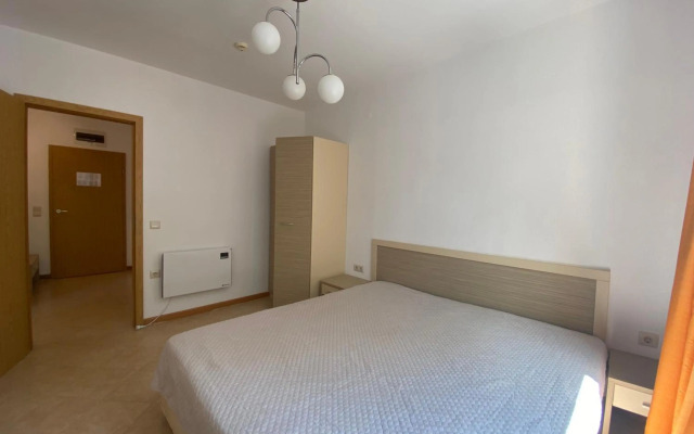 Private Two Bedroom Apartment Royal Sun O 31