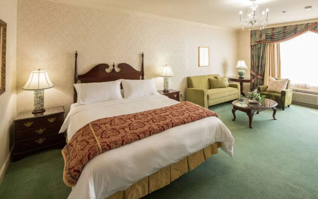 Bristol Hotel, Boutique Collection