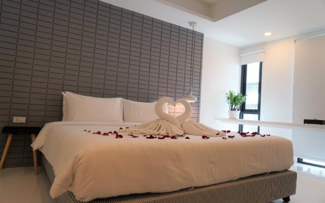 Silom Studio