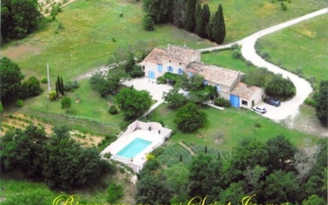 Le Mas Saint Jacques