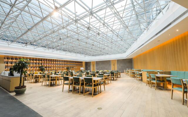 Holiday Inn Express Shanghai Songjiang Fangta by IHG