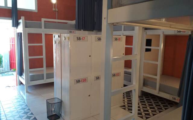 Home Addicts Hostel