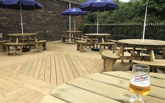 The Dillwyn Arms Hotel