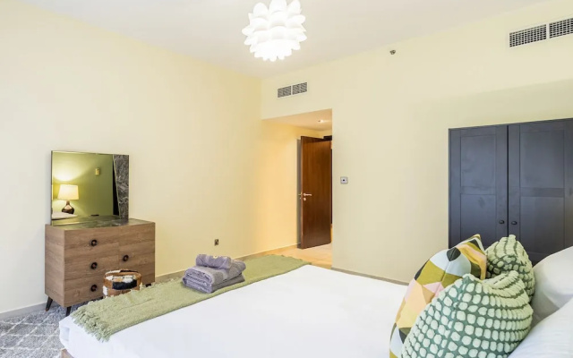 Marco Polo - Striking Lake Views at JLT | 1 BR | 2 Balconies