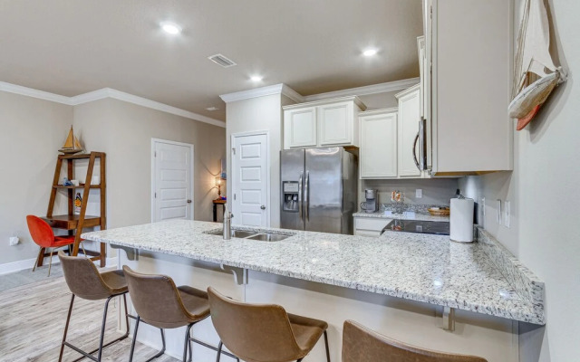 Pensacola Vacation Rental w/ Community Pool!