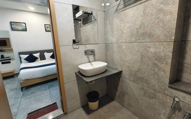 The Sky Comfort Hotel Krisha Dwarka