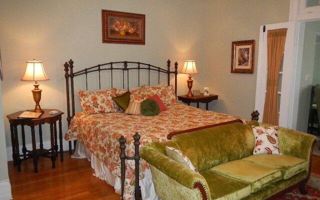 Sandstone Street Bed and Breakfast