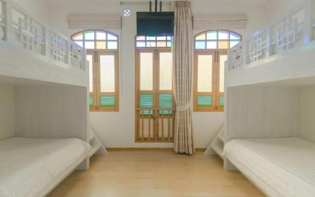 O'nya Phuket Hotel