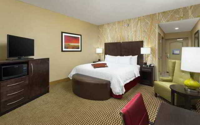 Hampton Inn & Suites Williamsport-Faxon Exit