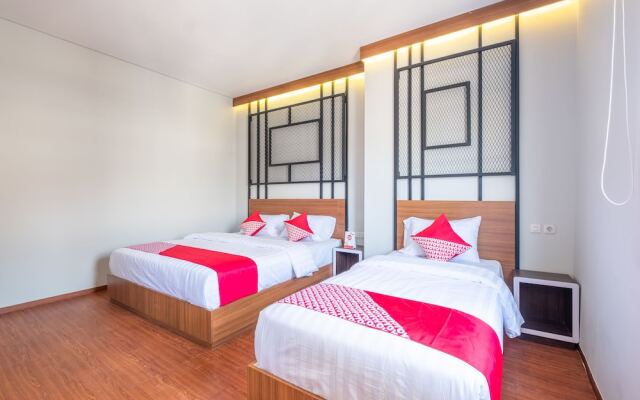 RedDoorz Plus @ Doorman Guest House