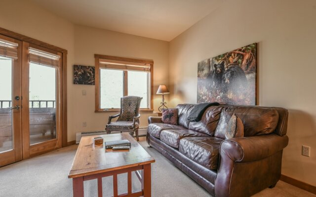 Arapahoe Lodge #8102 by Summit County Mountain Retreats