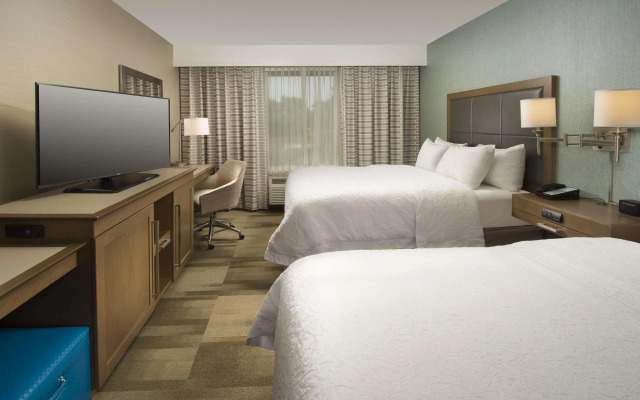 Hampton Inn & Suites Syracuse/Carrier Circle