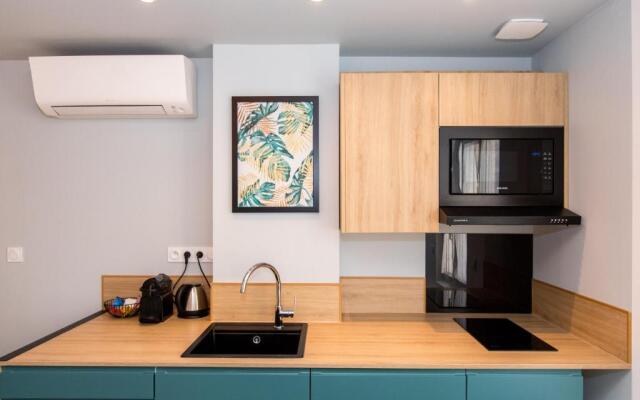 Duplex : Plage 300m, Clim, Netflix