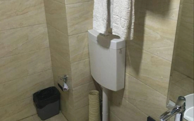 Hongyan Business Hotel – Bathroom – Ya'an