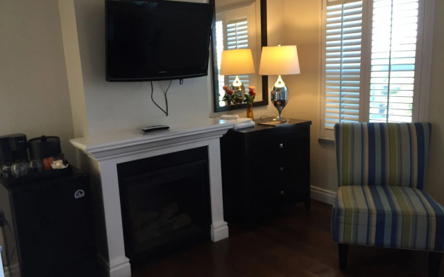 Beach Bungalow Inn and Suites