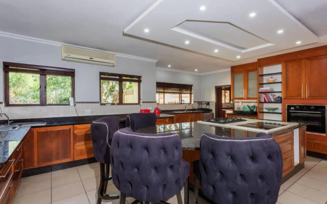 9 The Pin – Zimbali 6 Bedroom