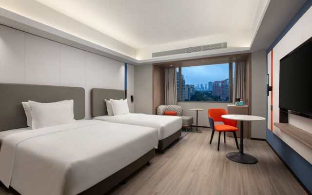 Holiday Inn Express Shanghai Gumei by IHG