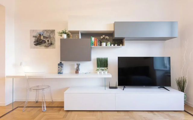 Rental in Rome Colosseo Modern Apartment