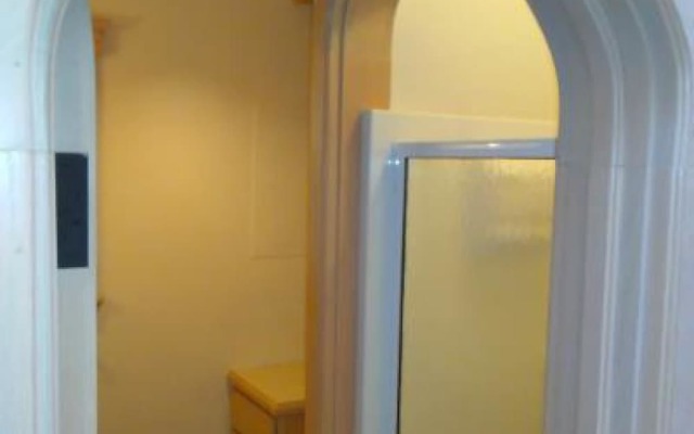 HIGHLANDS CASTLE overlooking Lake George.. plus 2 other Castles!