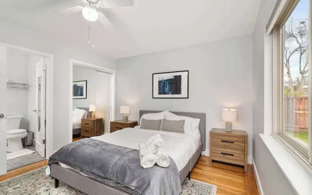 Marbella Lane Impeccable 3BR Delightful Escape