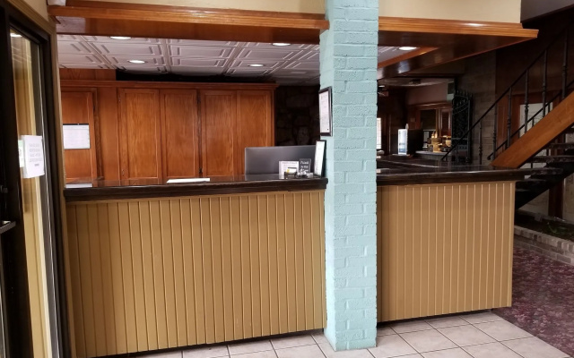 Motel 6 Ada, OK