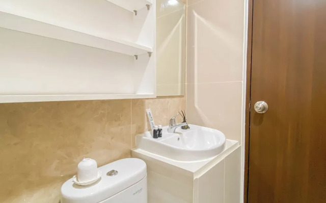 Modern Look 2BR Corner Transpark Cibubur Apartment