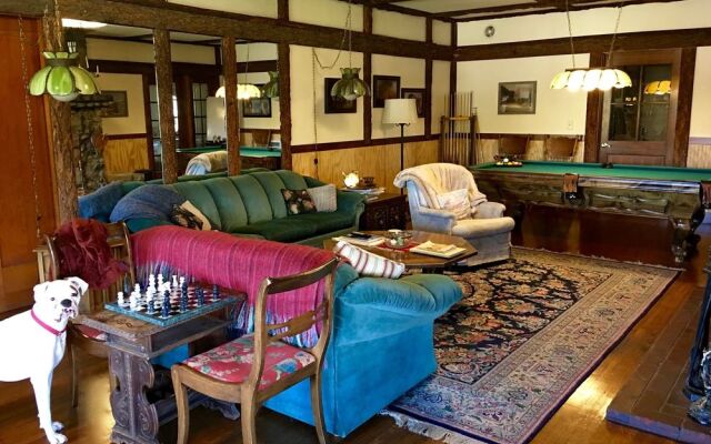 Mount Shasta Ranch Bed and Breakfast