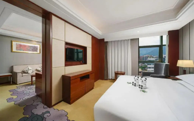 Rezen Kingtown Hotel (Chongqing Liangping)