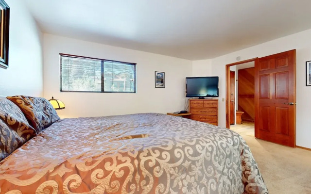 Rainbow S 4 3 Bedroom Condo by RedAwning