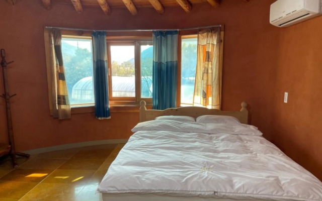 Damyang Natural Nadeuri Pension