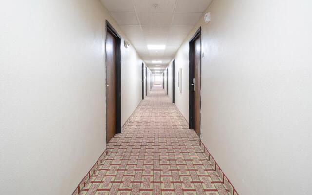 OYO Townhouse Houston Airport North