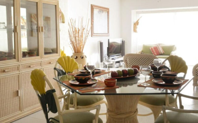 Bay View Grand by Hbm