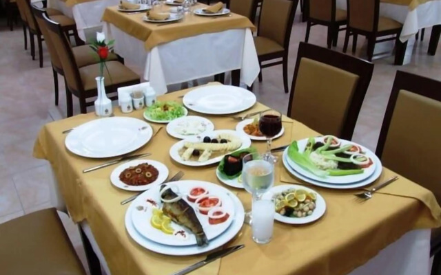 Sarp Hotel