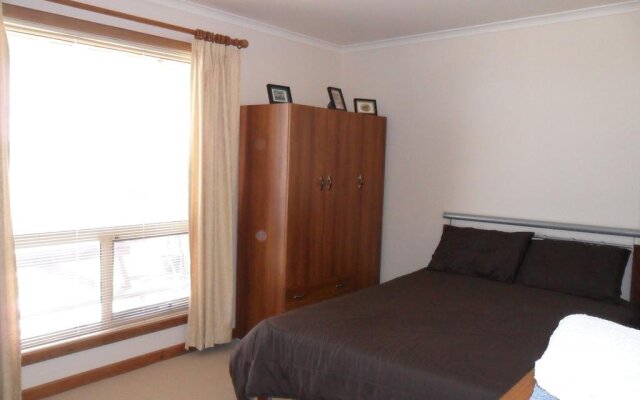 Costa Plenti Southend BnB