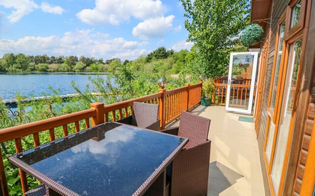 4 Castle View