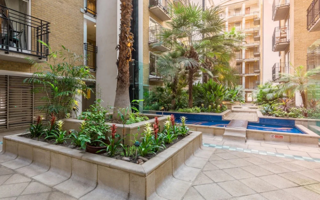 One Bed Serviced Apt near Millenium Bridge