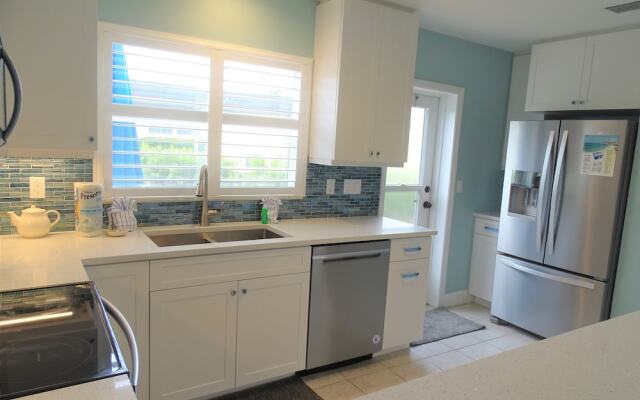 Aloha Kai - Unit 2 2 Bedrooms 2 Bathrooms Apts