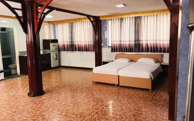 Tuyet Nhi Hotel