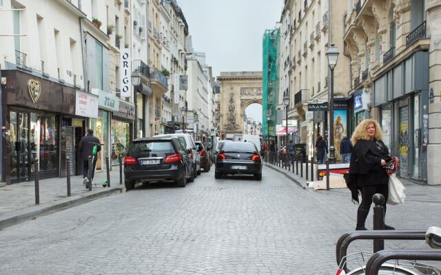 2 Bedrooms 253 St Denis