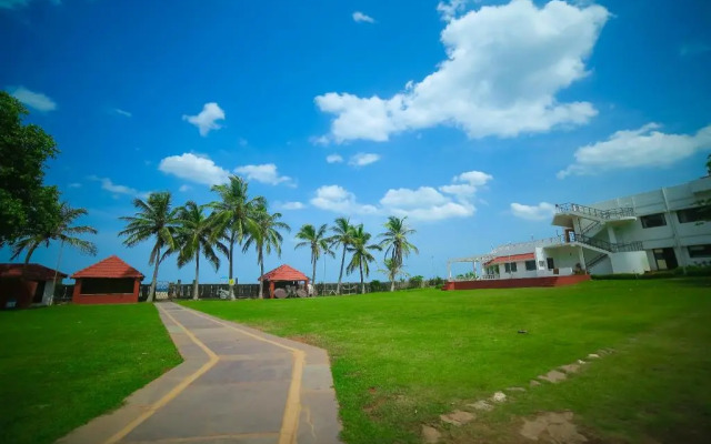 St James Court Beach Resort